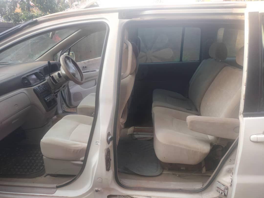 Nissan Liberty 2002 model