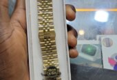 Premium Strap Watches for Men & Women – Affordable & Stylish!