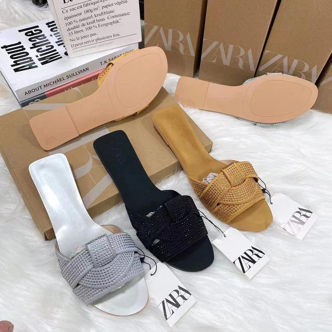 Ladies shoes