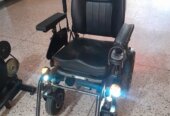 Electric wheelchair