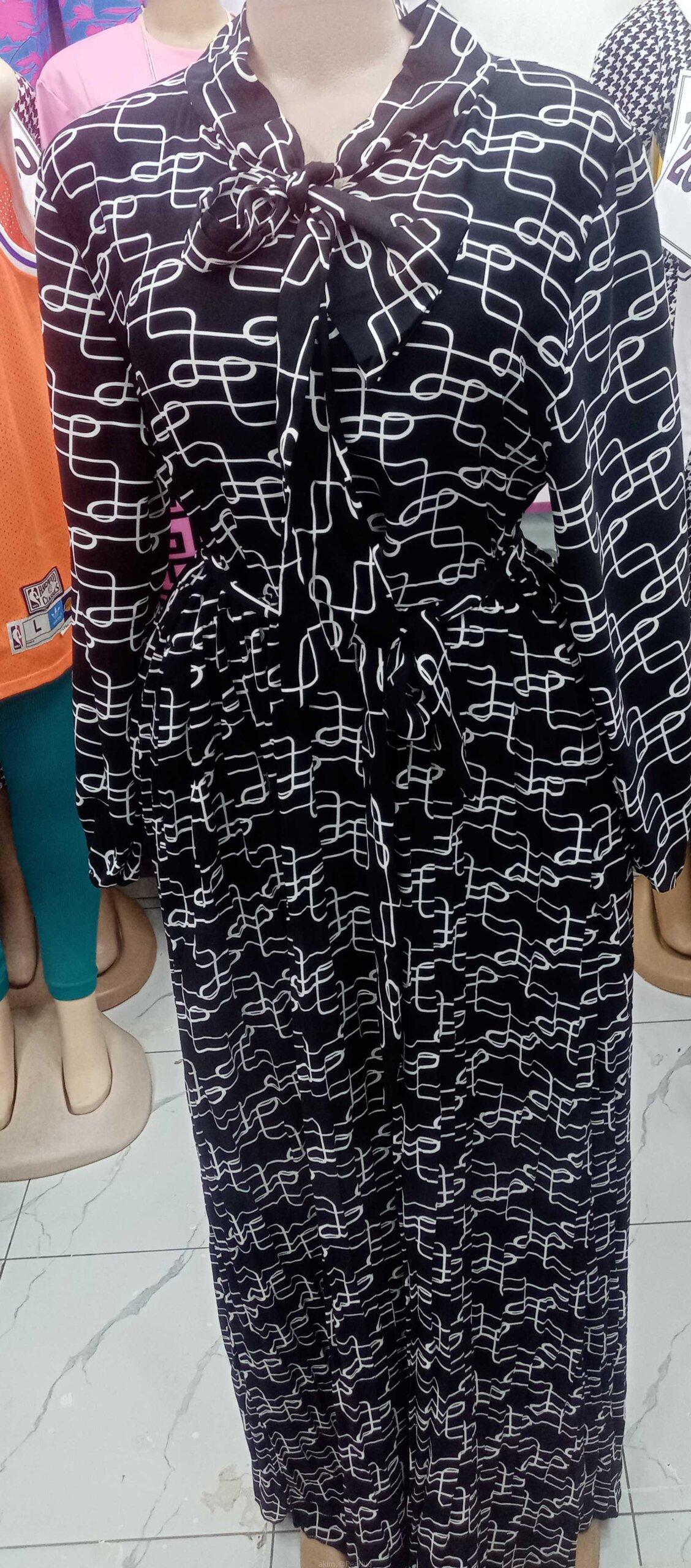Dress for sell at josbri fashion world call or WhatsApp 0769527717