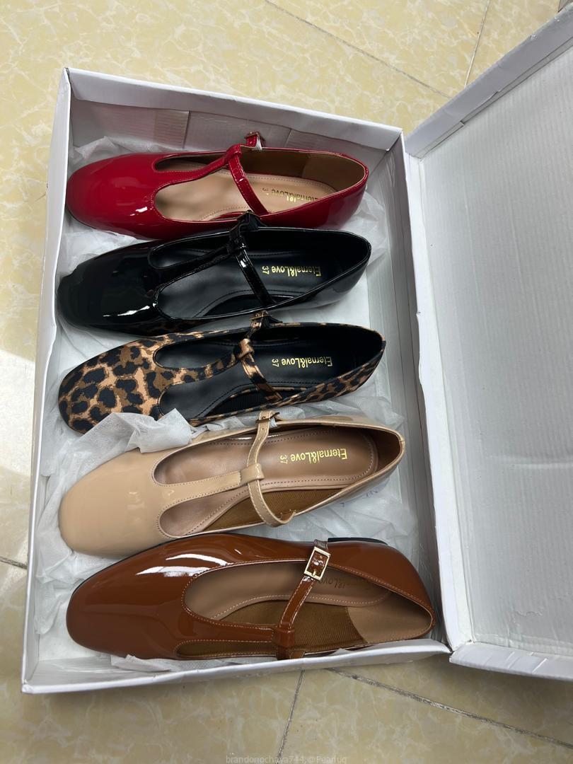 Ladies shoes