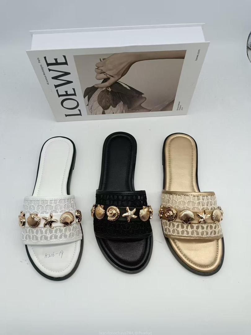 Ladies shoes