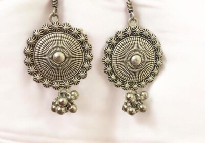 Fancy-Silver-Round-Beads-Earrings