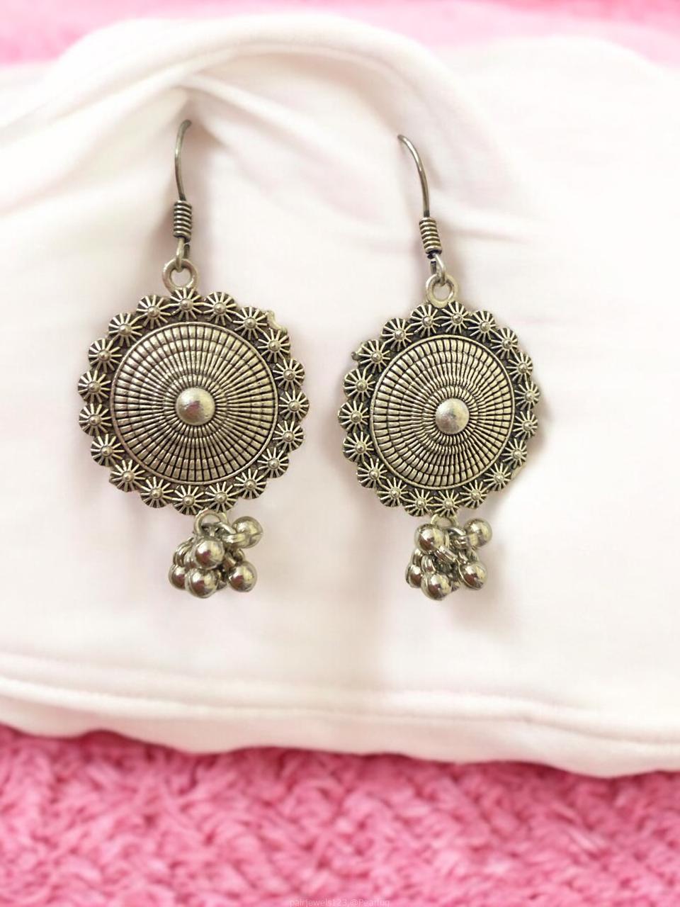 ✨ Elevate Your Style with Our Stunning Earrings! ✨