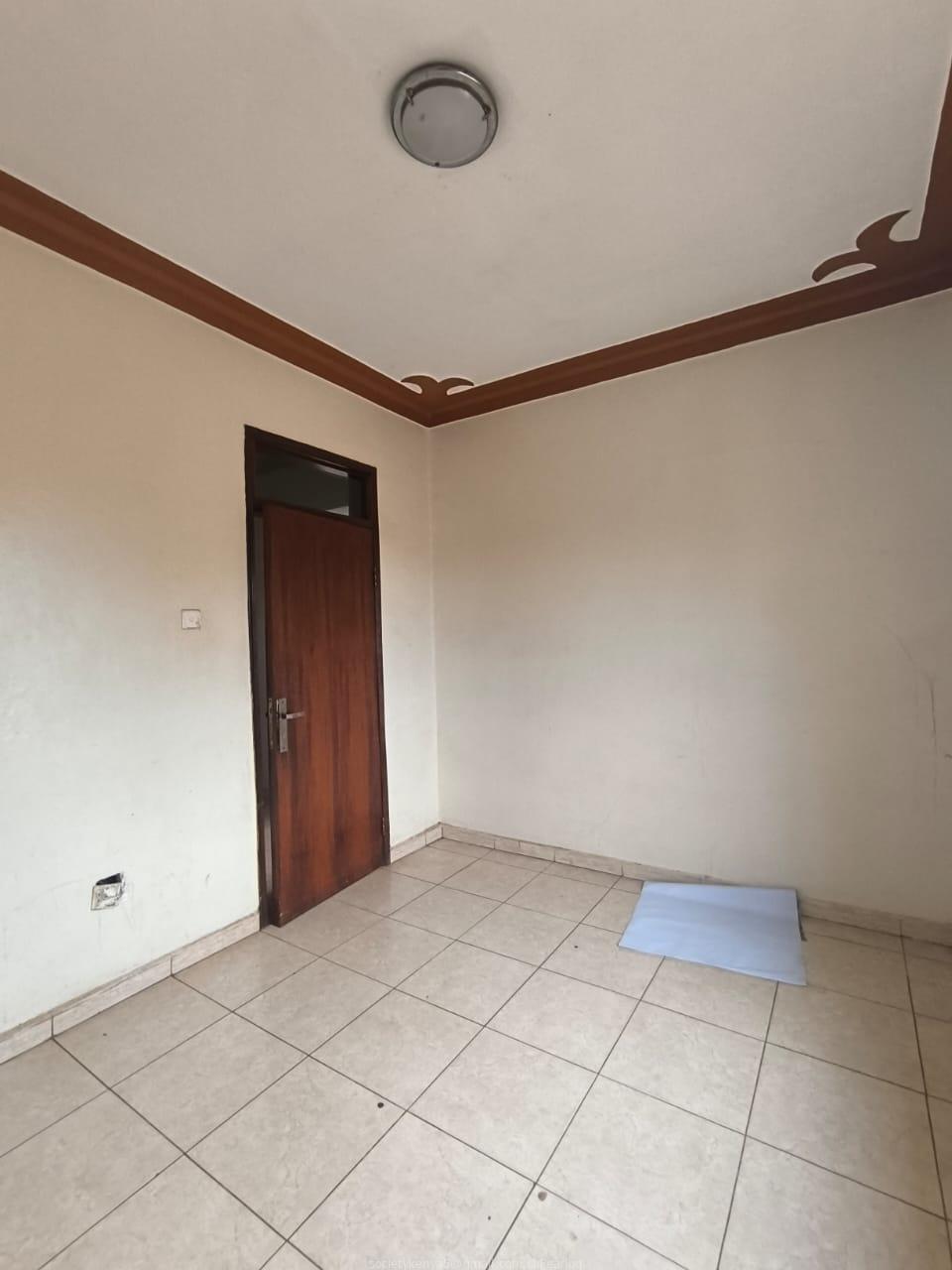 Flat to Rent in Najjanankumbi zone 11, Stella stage opposite NYODO Club Entebbe Road