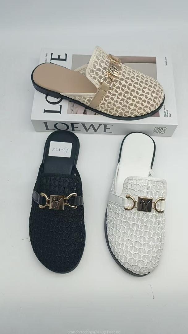 Ladies shoes