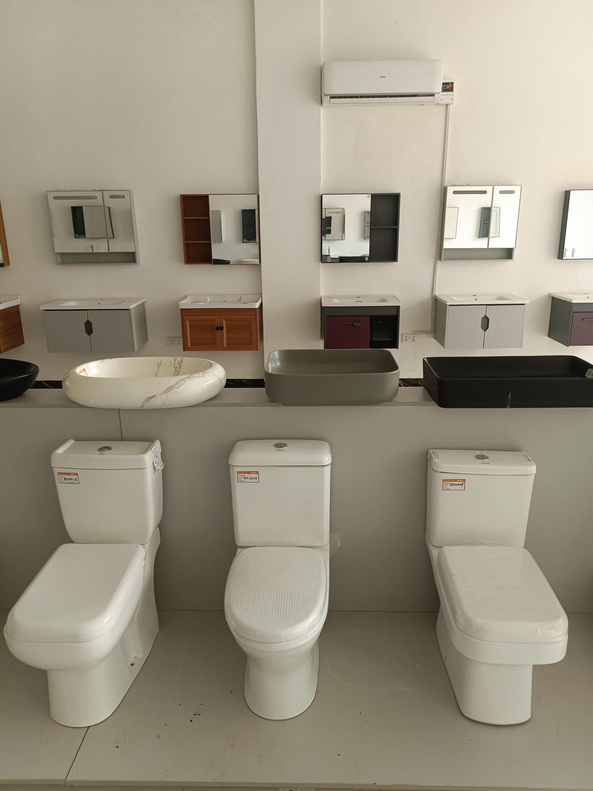 Homart toilets
