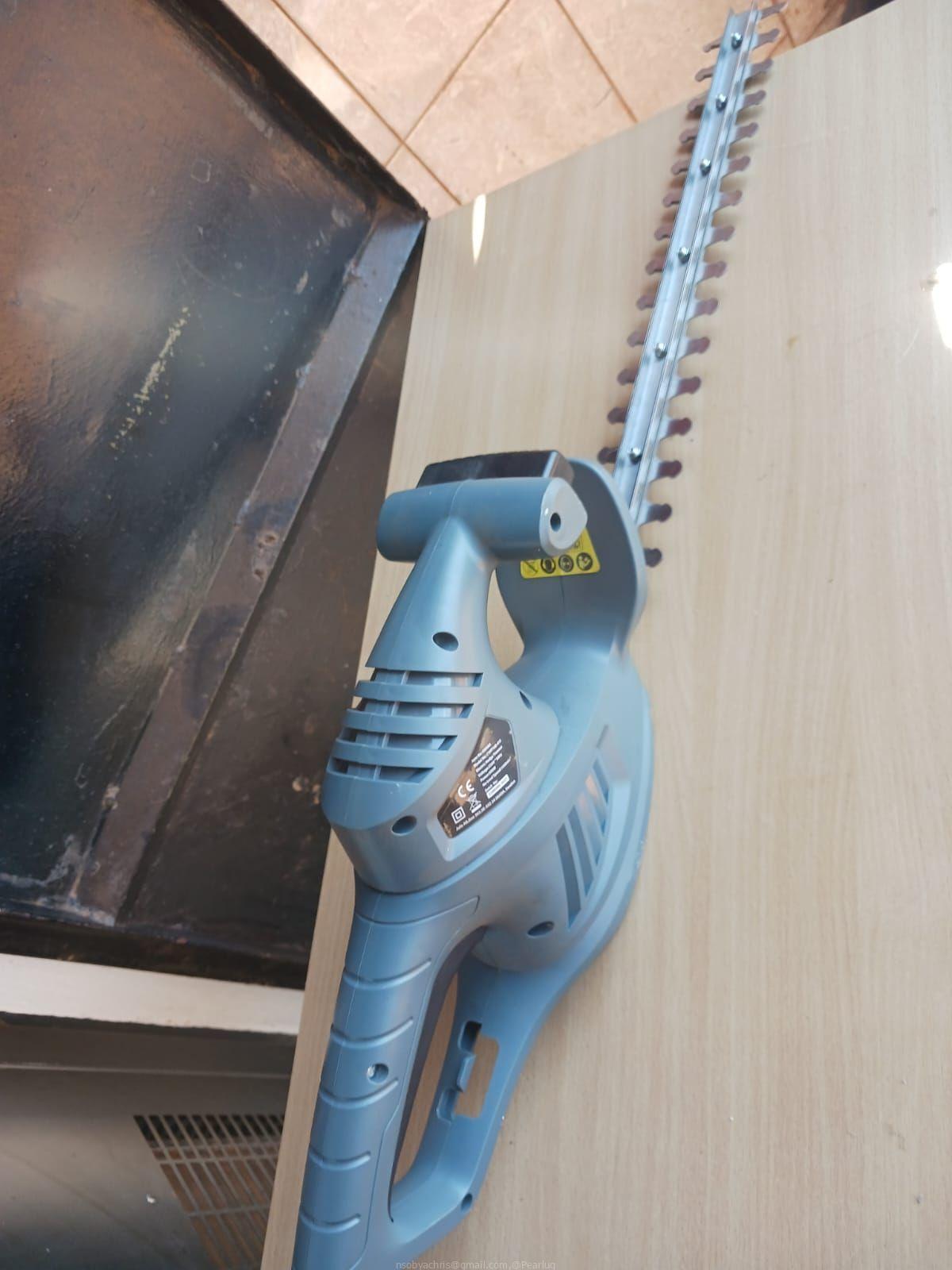 Electric fence trimmer