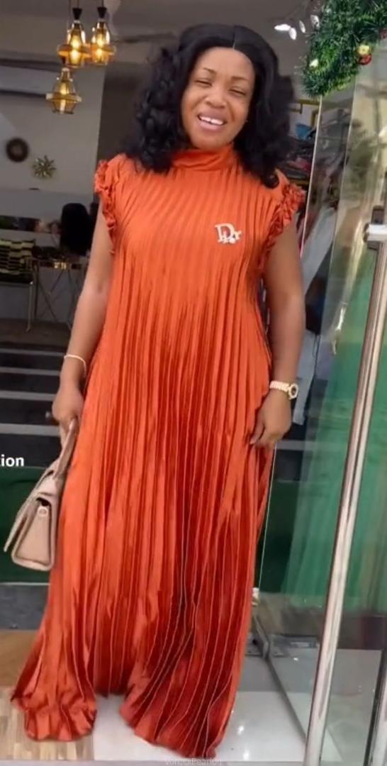 Dresses ( round)