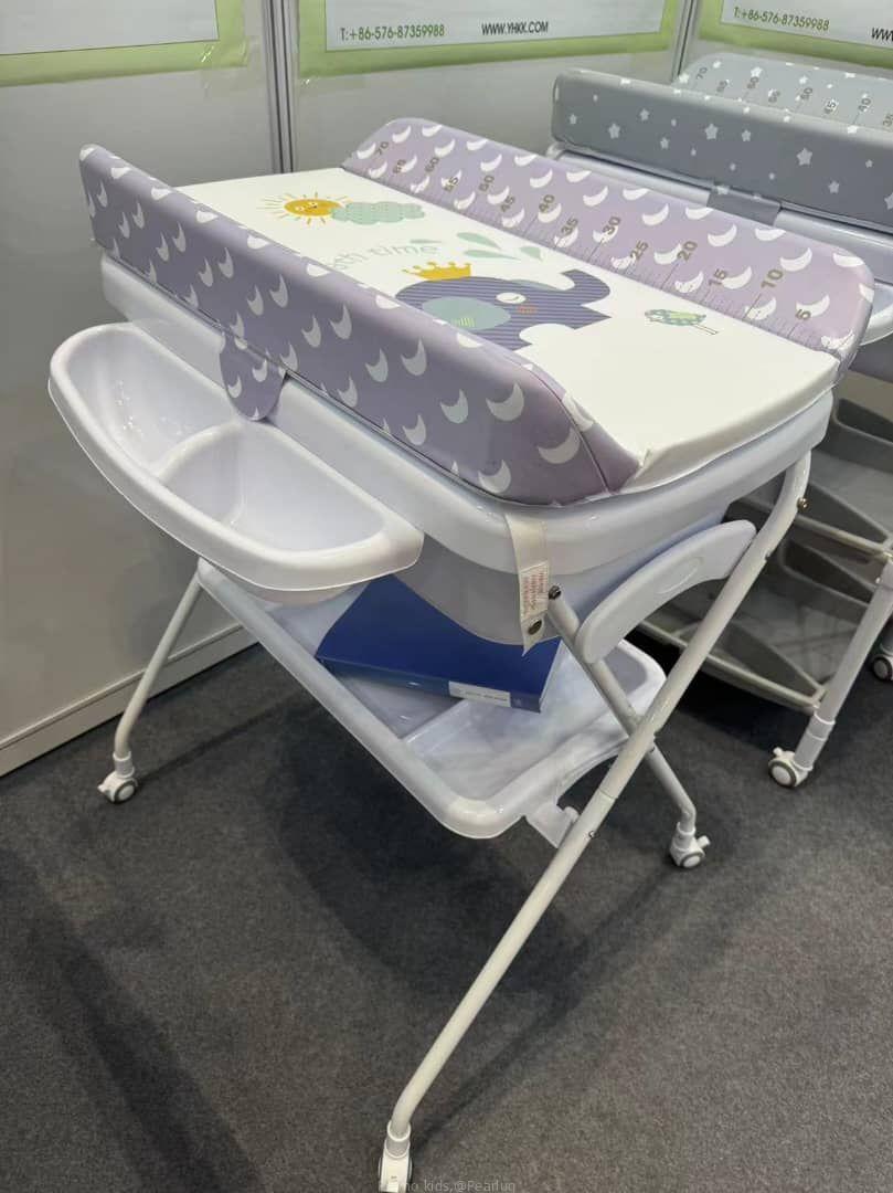 Birth station