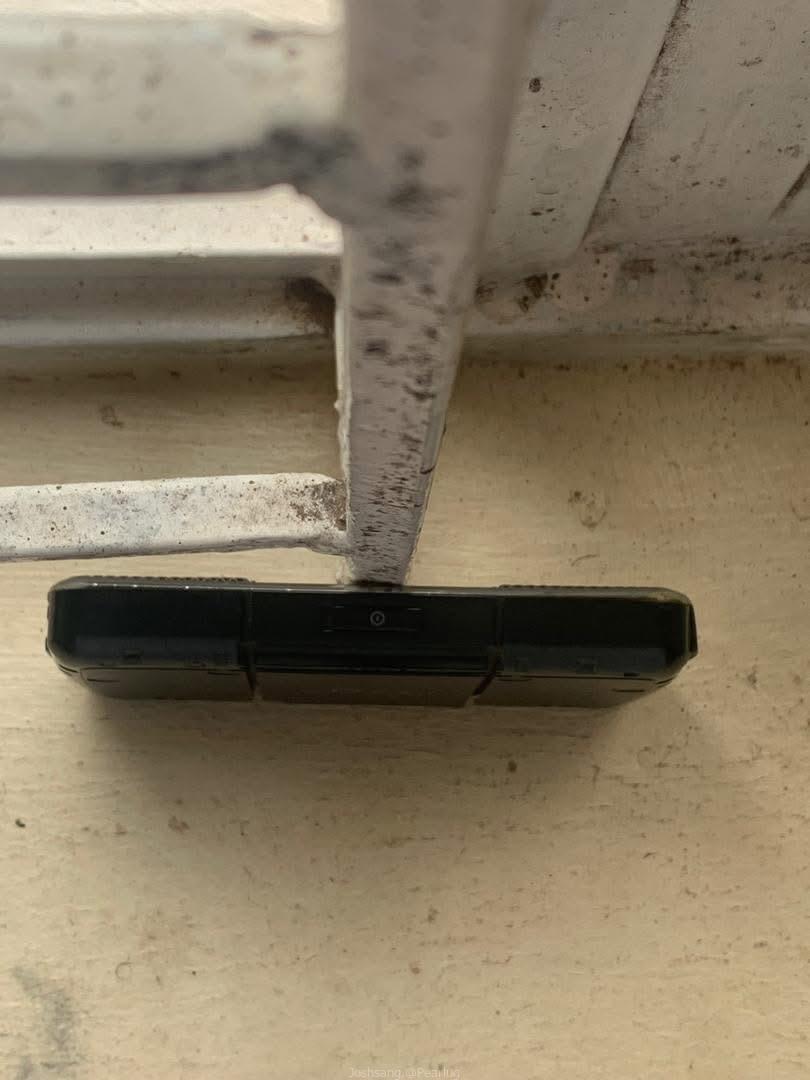 Motorola EQ5 Bluetooth speaker