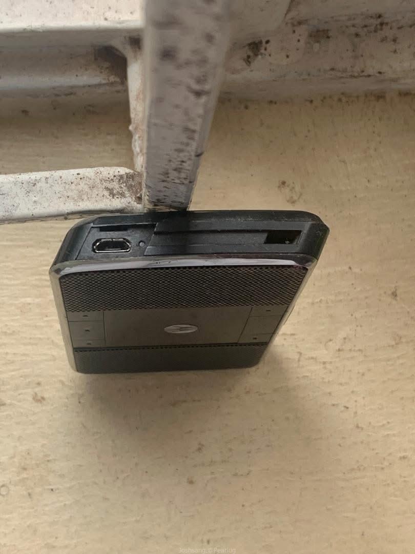 Motorola EQ5 Bluetooth speaker