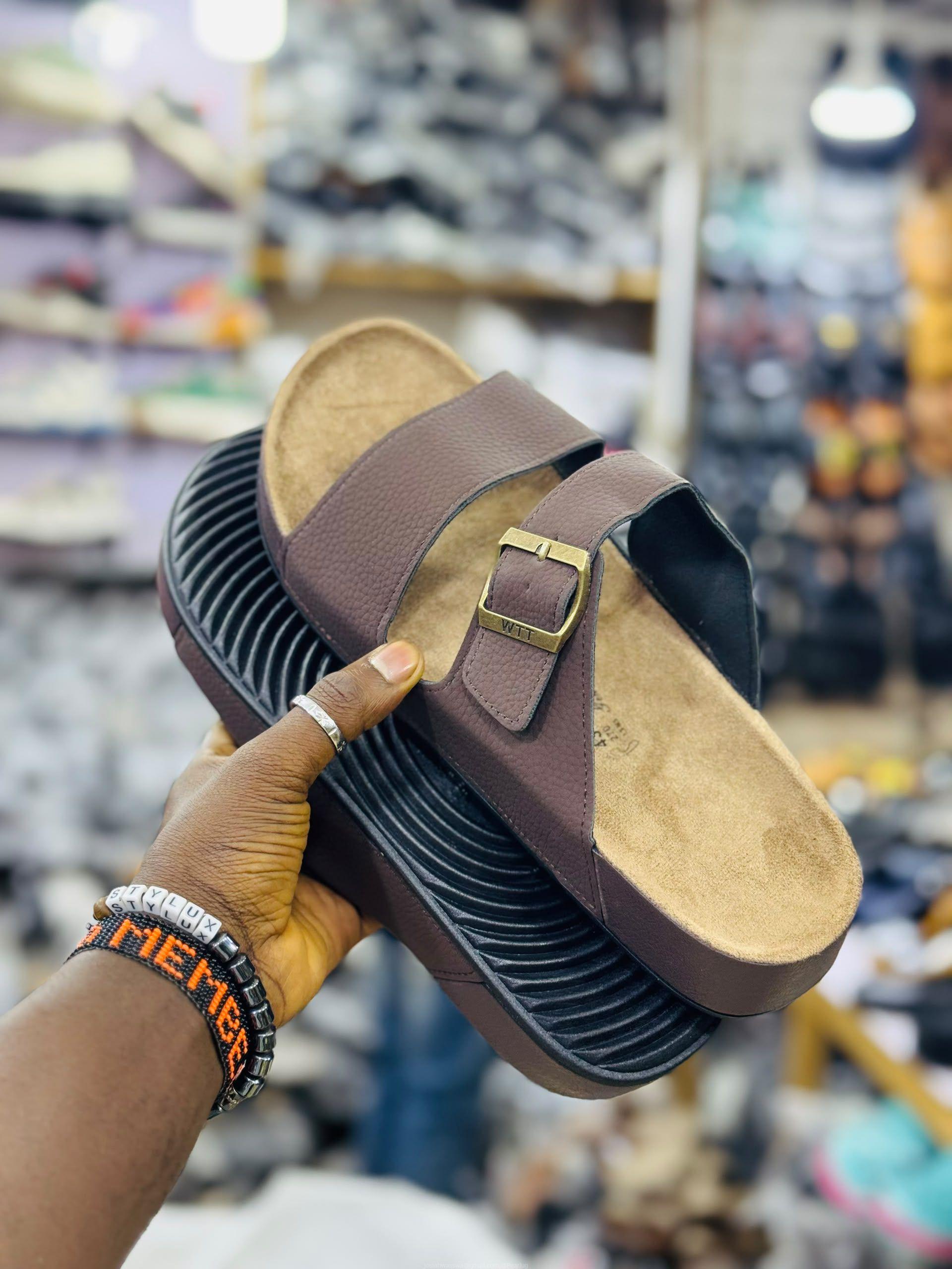 Shoe