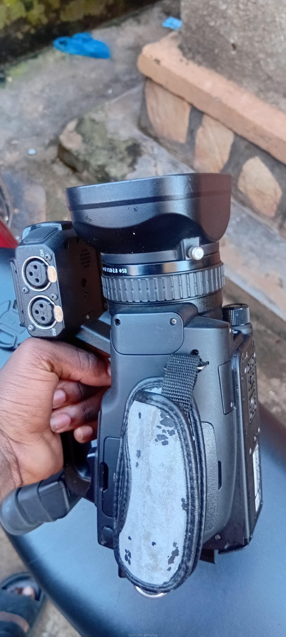 Canon xf100