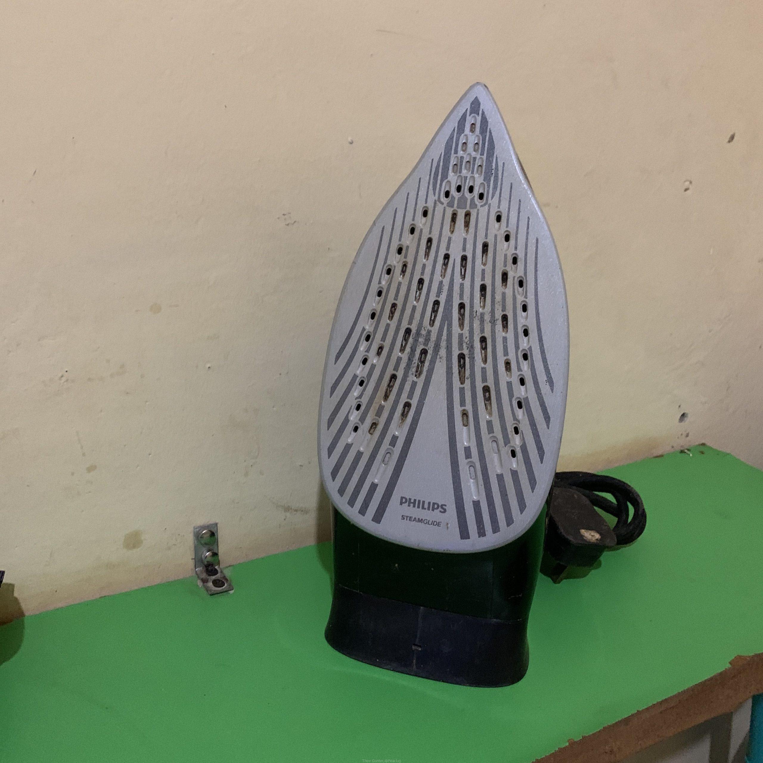 PHILIPS STEAM IRON