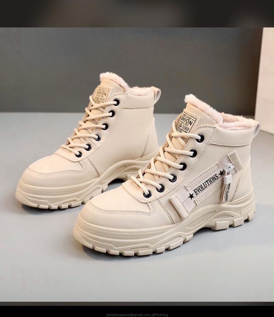 Shoe
