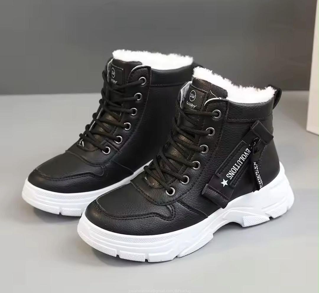 Shoe