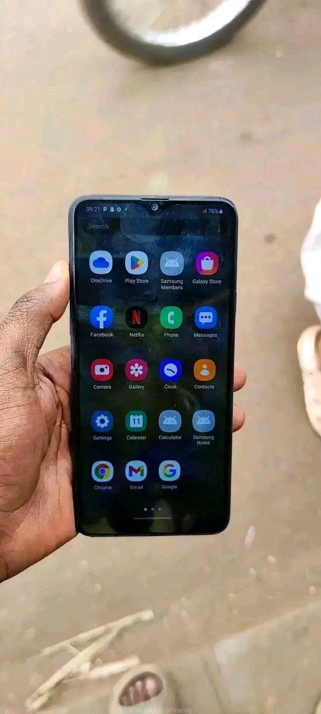 Samsung A20S