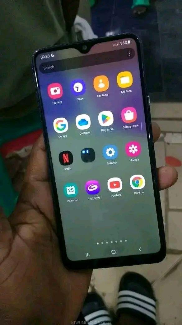 Samsung A20S