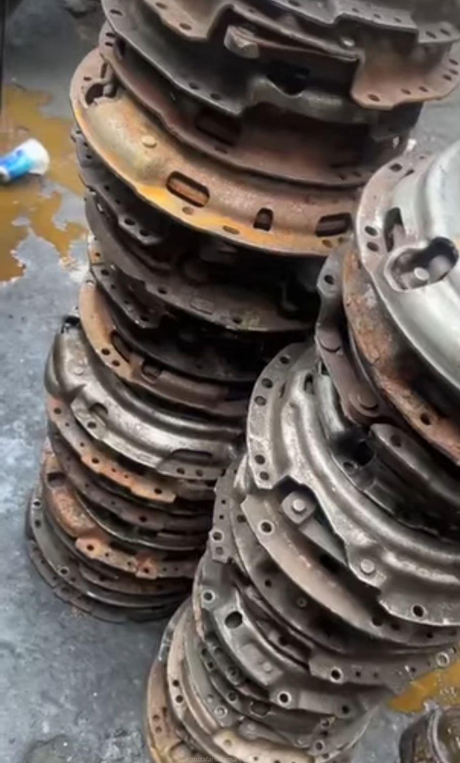 Pressure plates