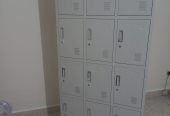 Metallic locker cabinet