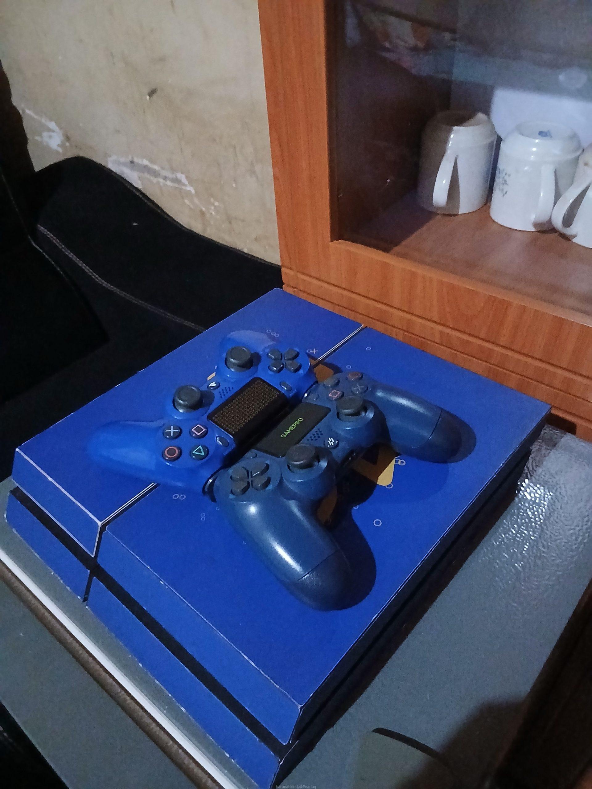 Blue ps 4