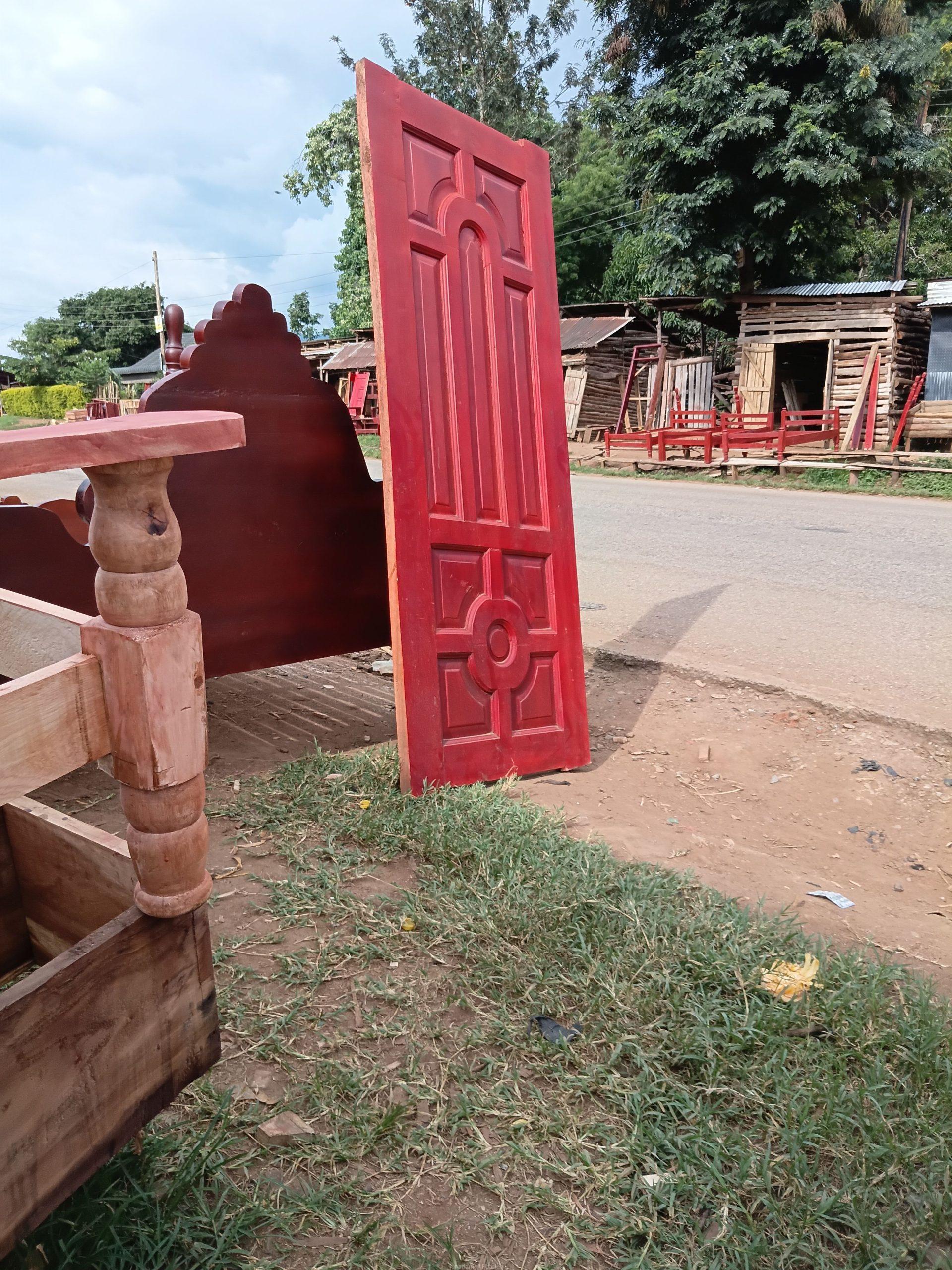 Sate doors