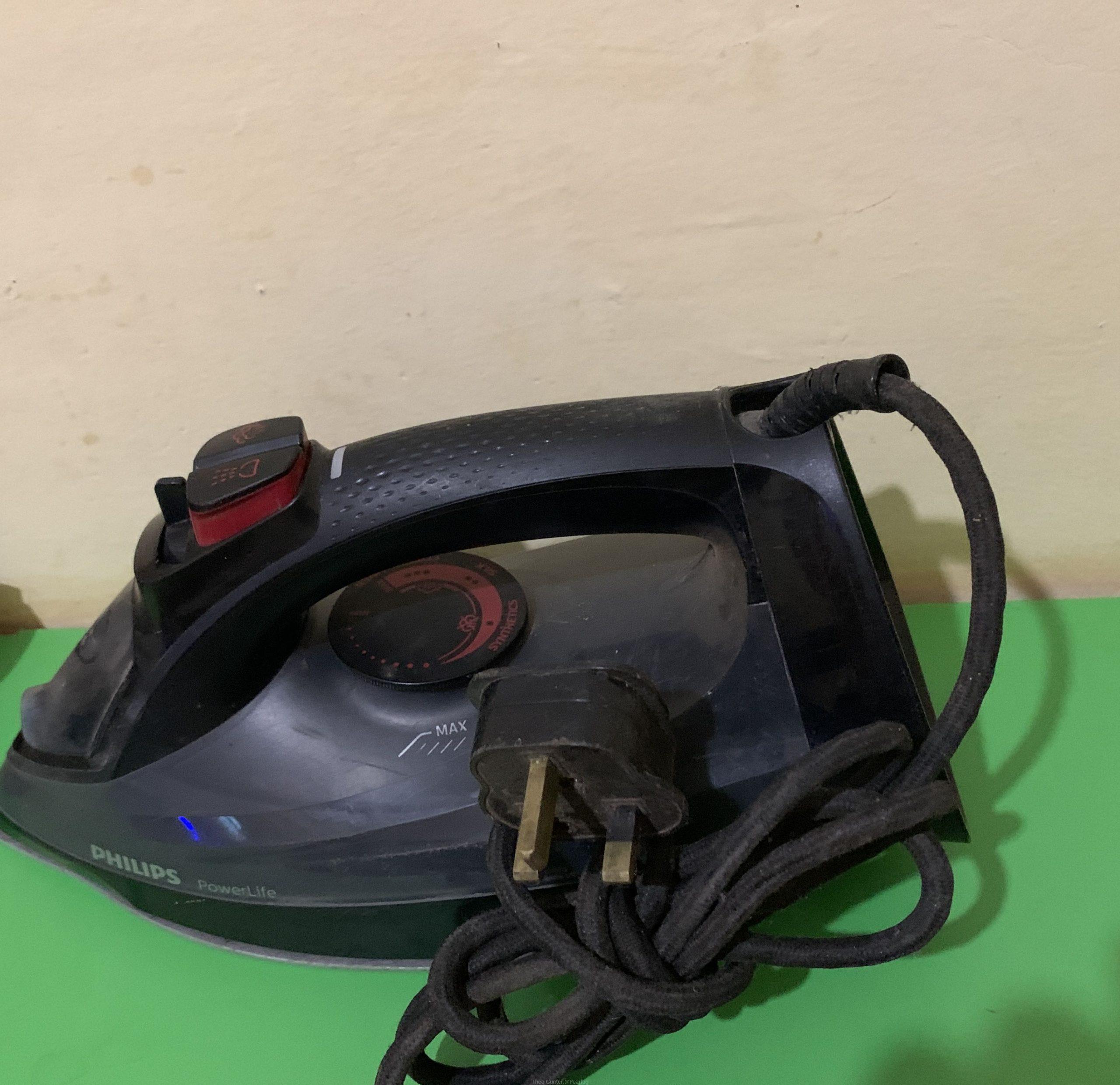 PHILIPS STEAM IRON