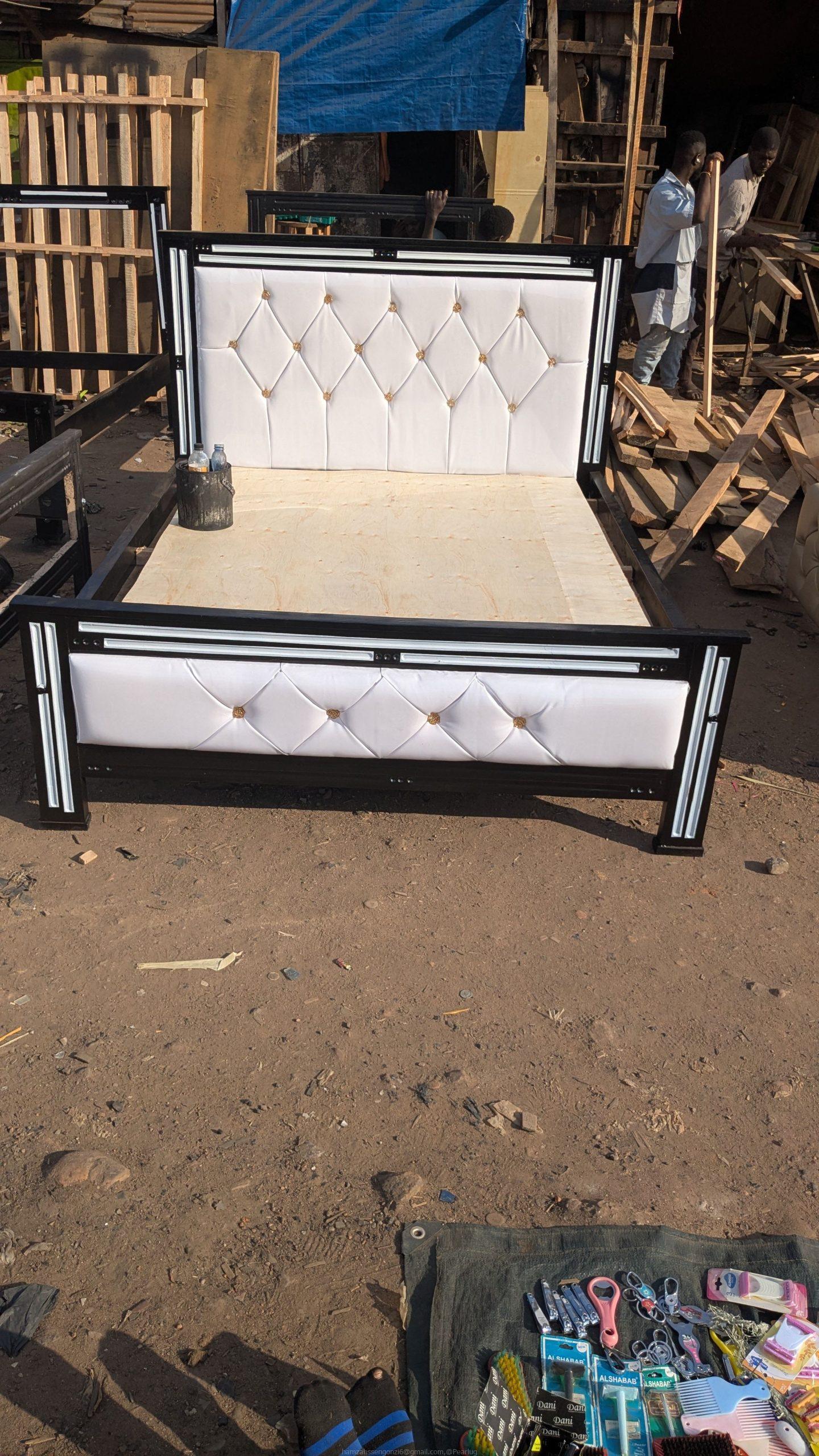 Flat leather beds 5*6