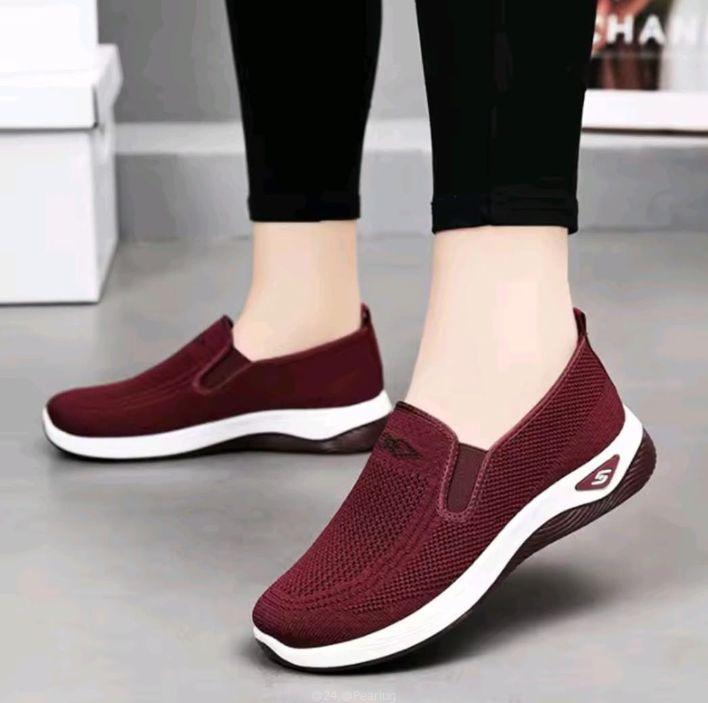 Women’s comfert slip_on sneakers