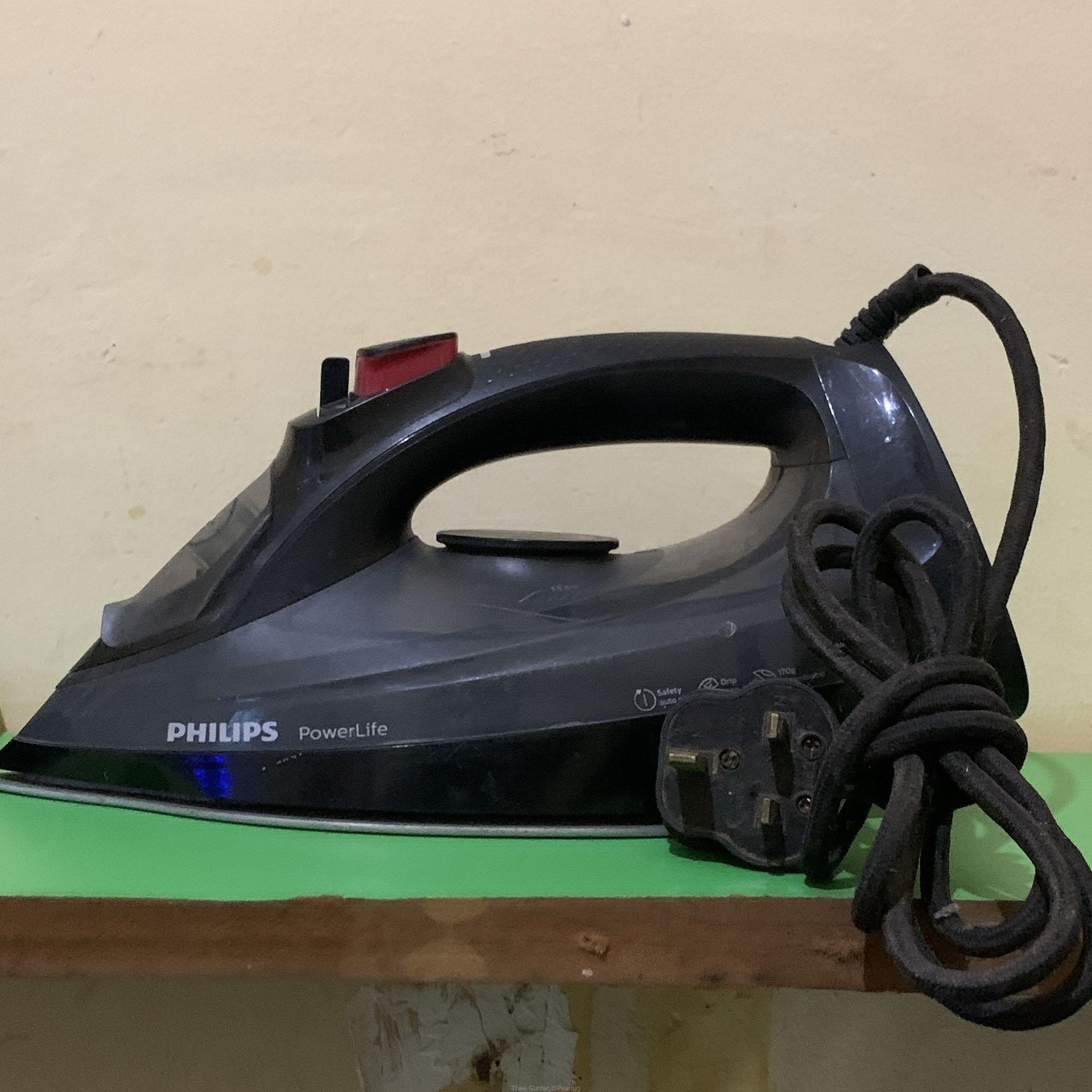 PHILIPS STEAM IRON