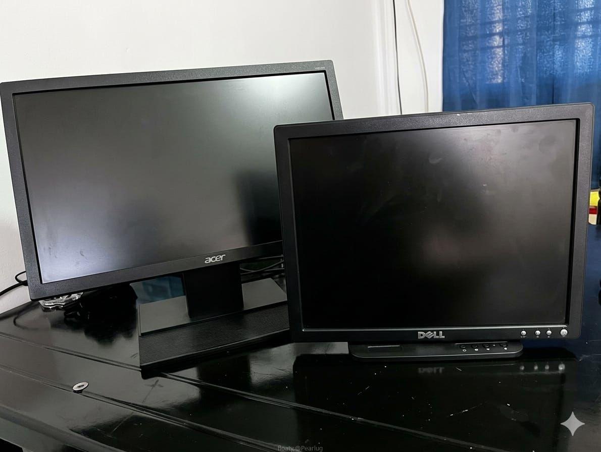 Acer 20 inches.. Dell 16 inches.. urgently need money..