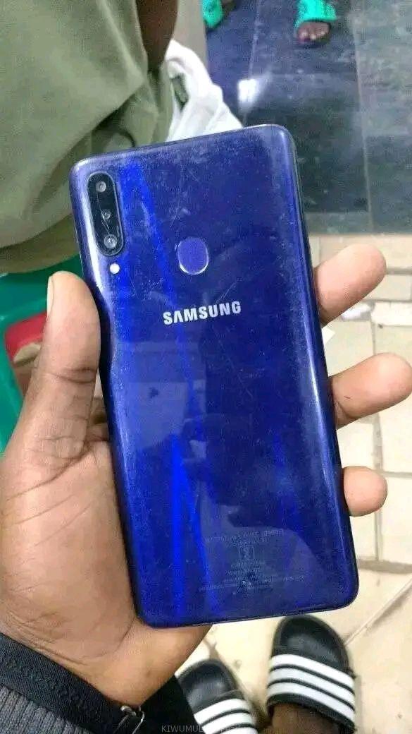 Samsung A20S