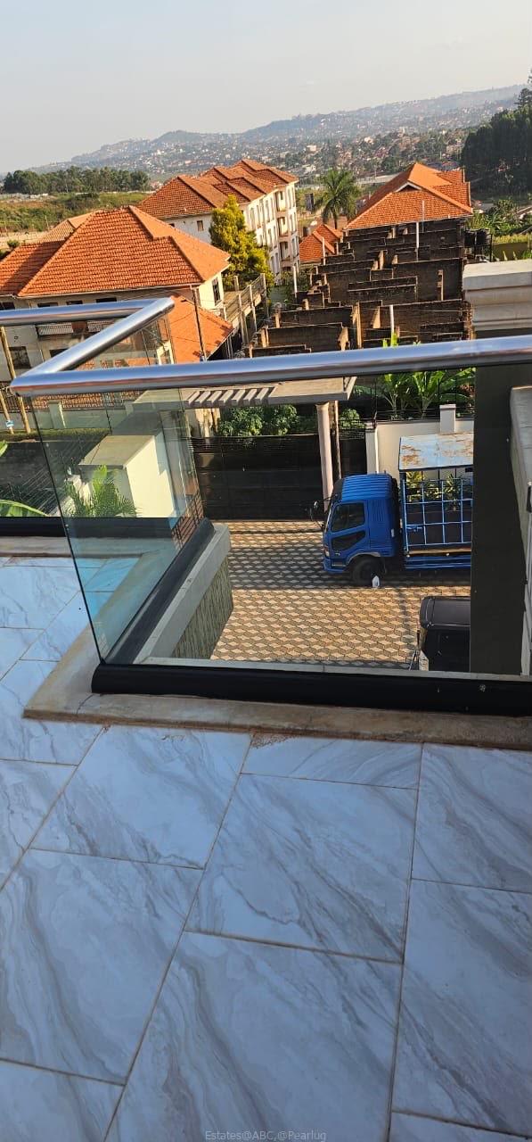 LUXURY FLAT HOUSE FOR SALE – LUBOWA, ENTEBBE ROAD