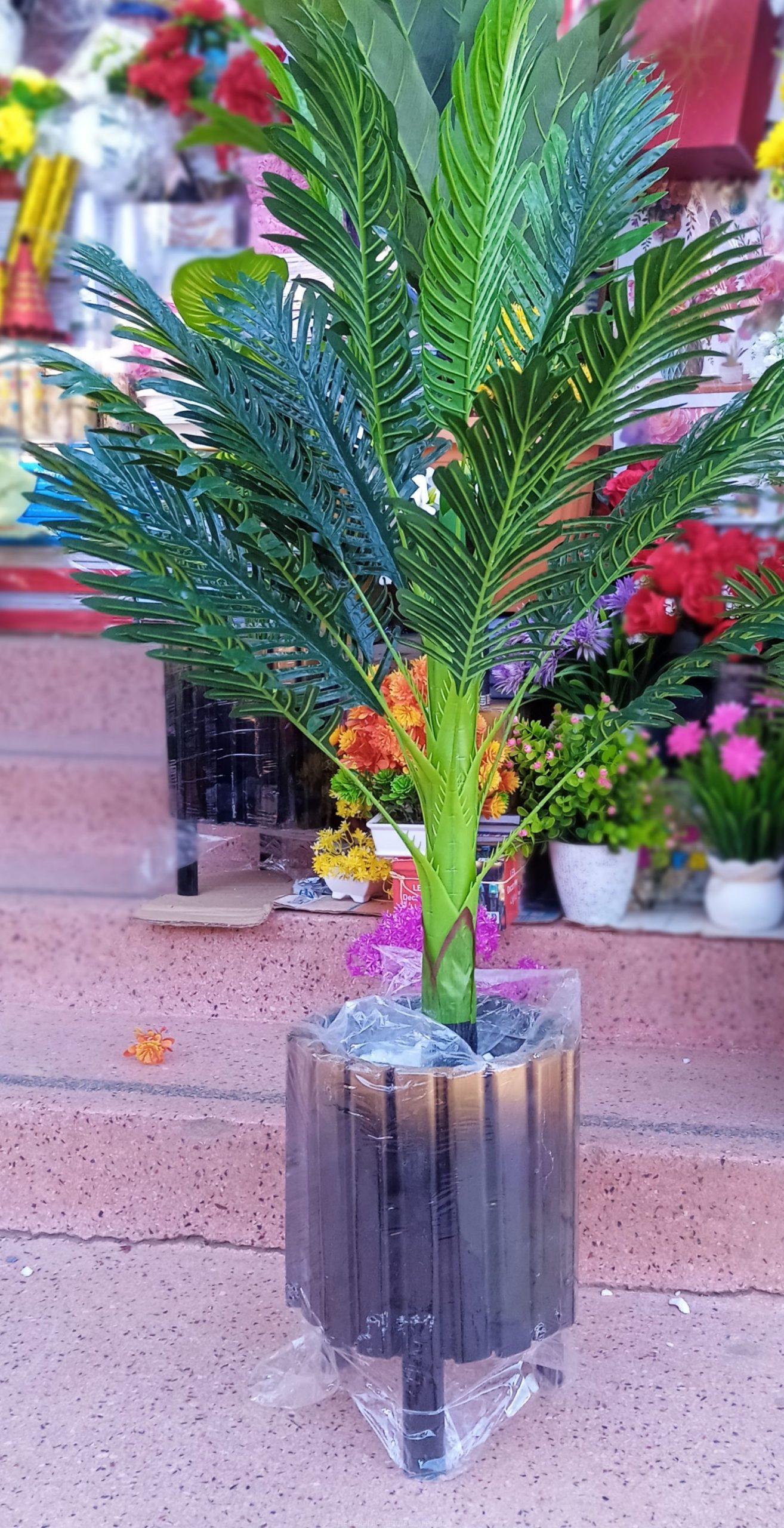 MEDIUM SIZE PALM FLOWER
