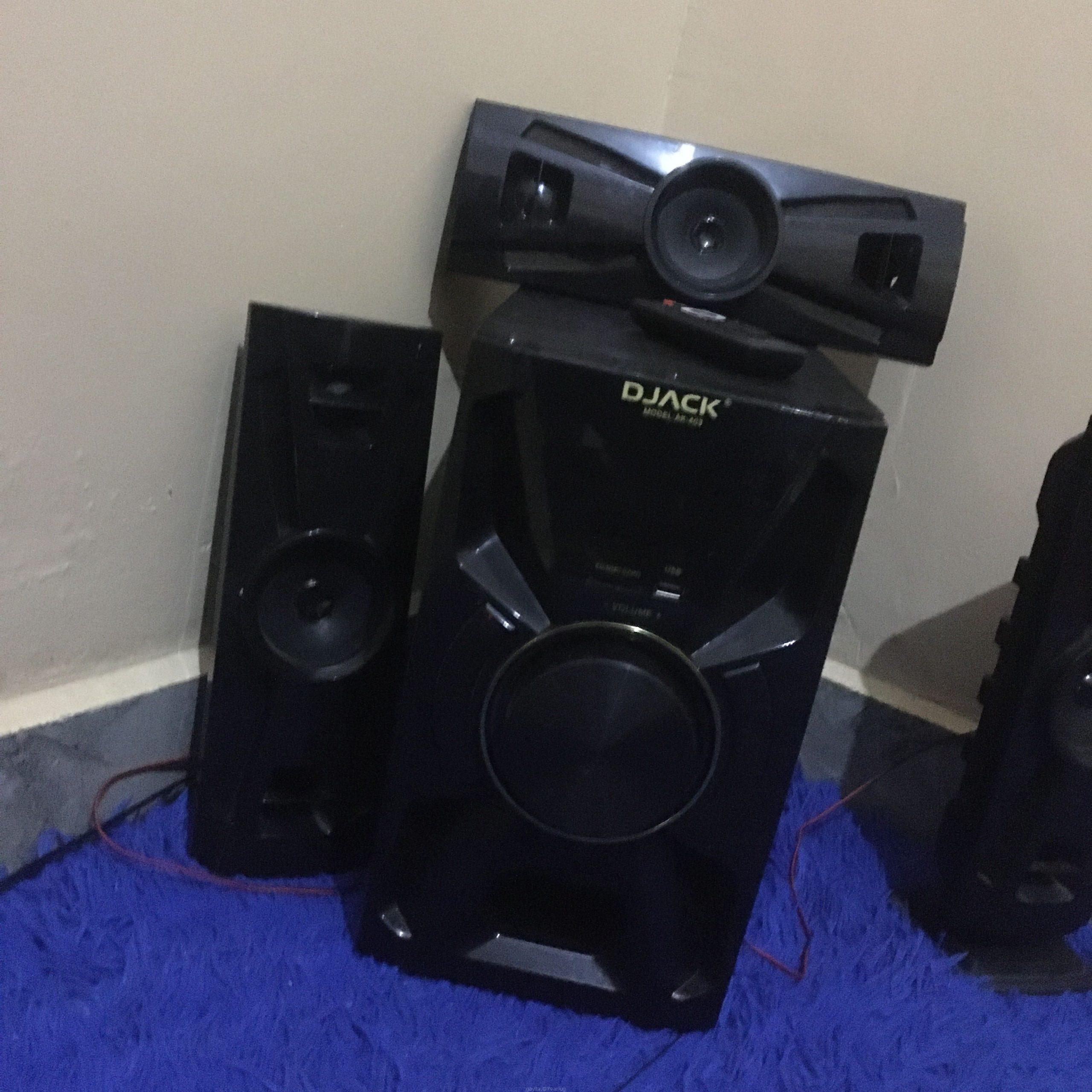 I’m selling my woofer DJ ACK