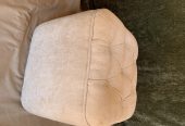 Poof seat