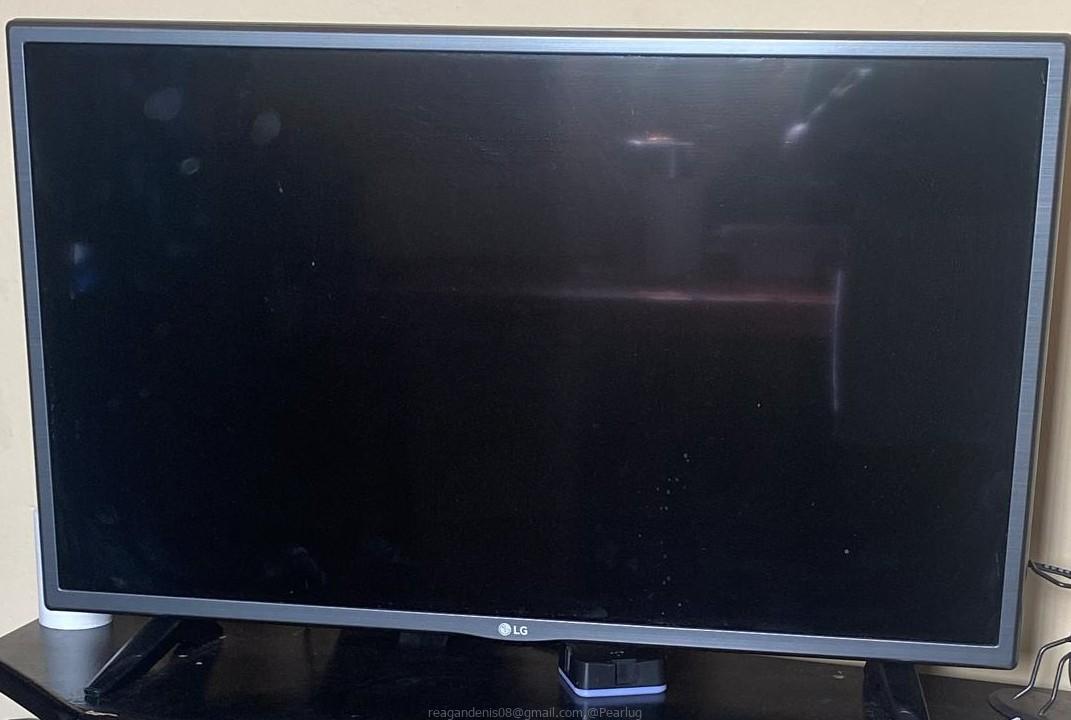 32 Inch LG Flat Screen TV