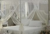 Luxurious canopy mosquito net