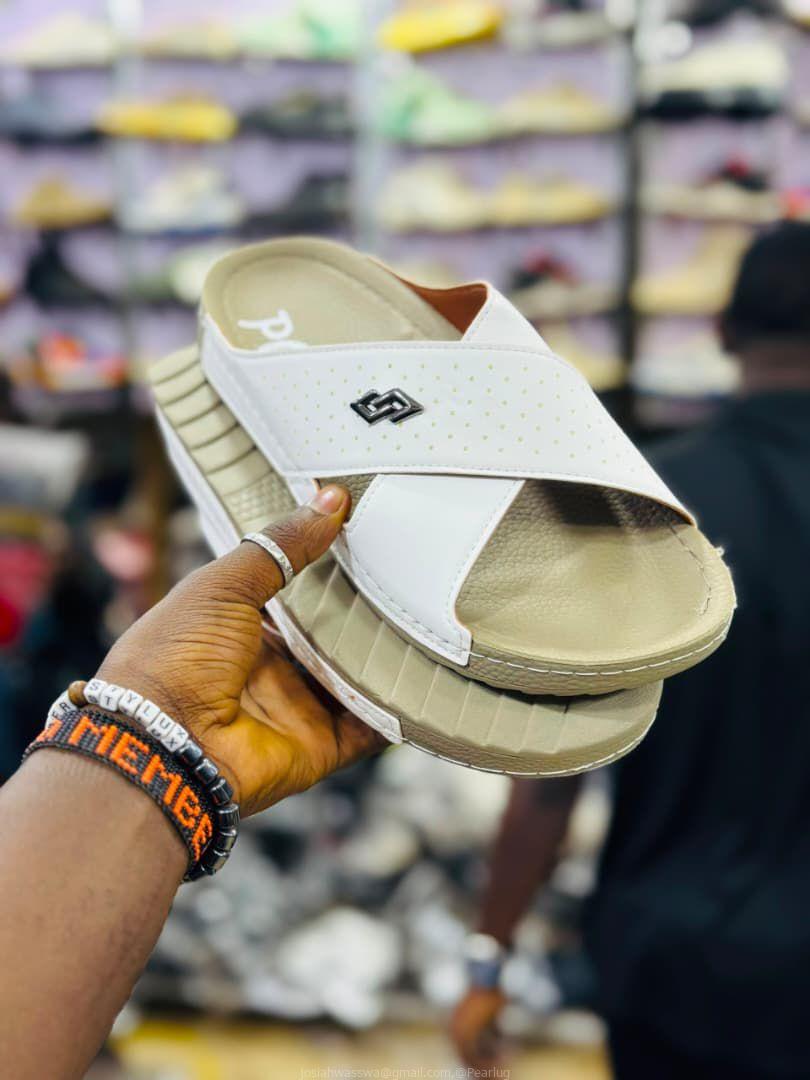 Shoe