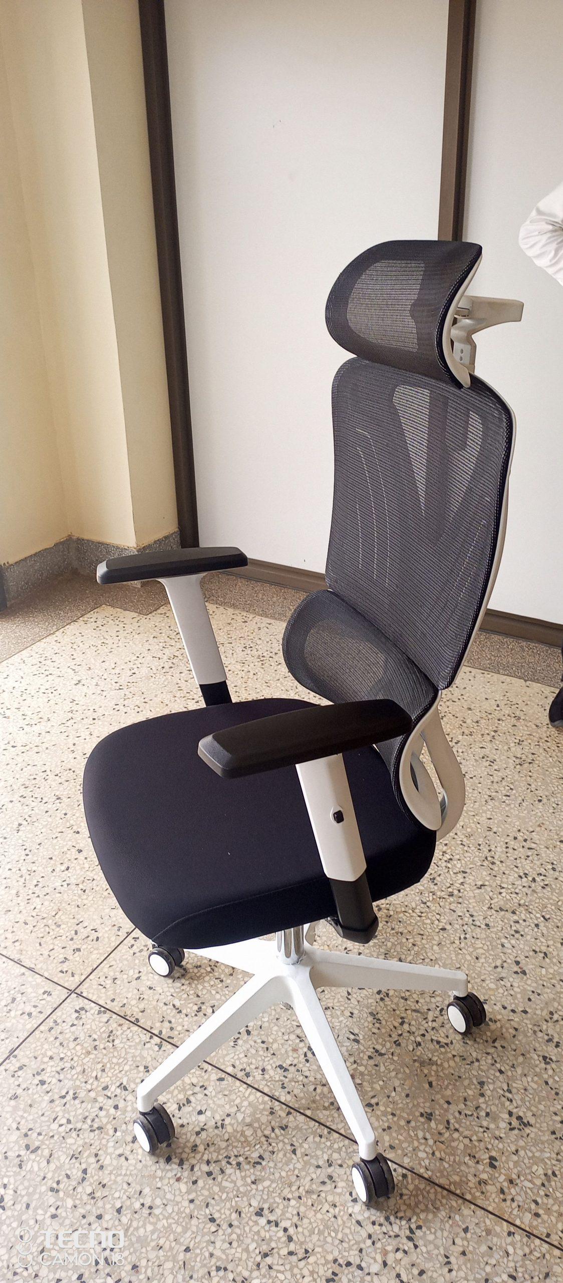 Executive office chair