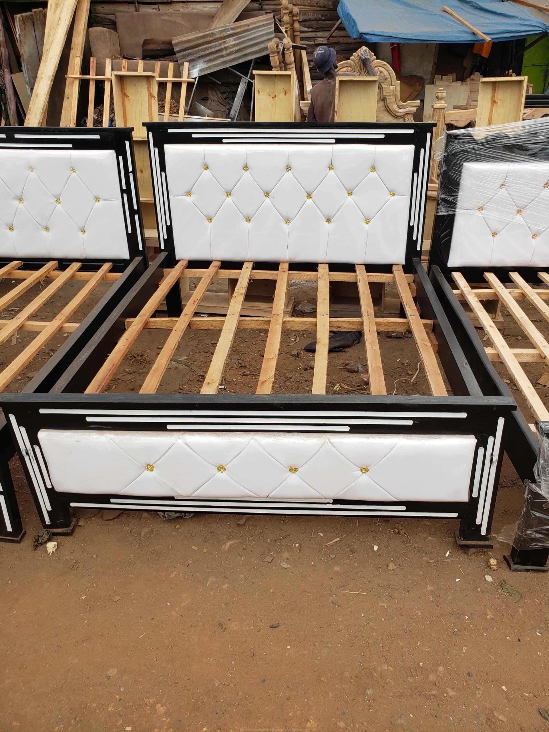 Flat leather beds 5*6