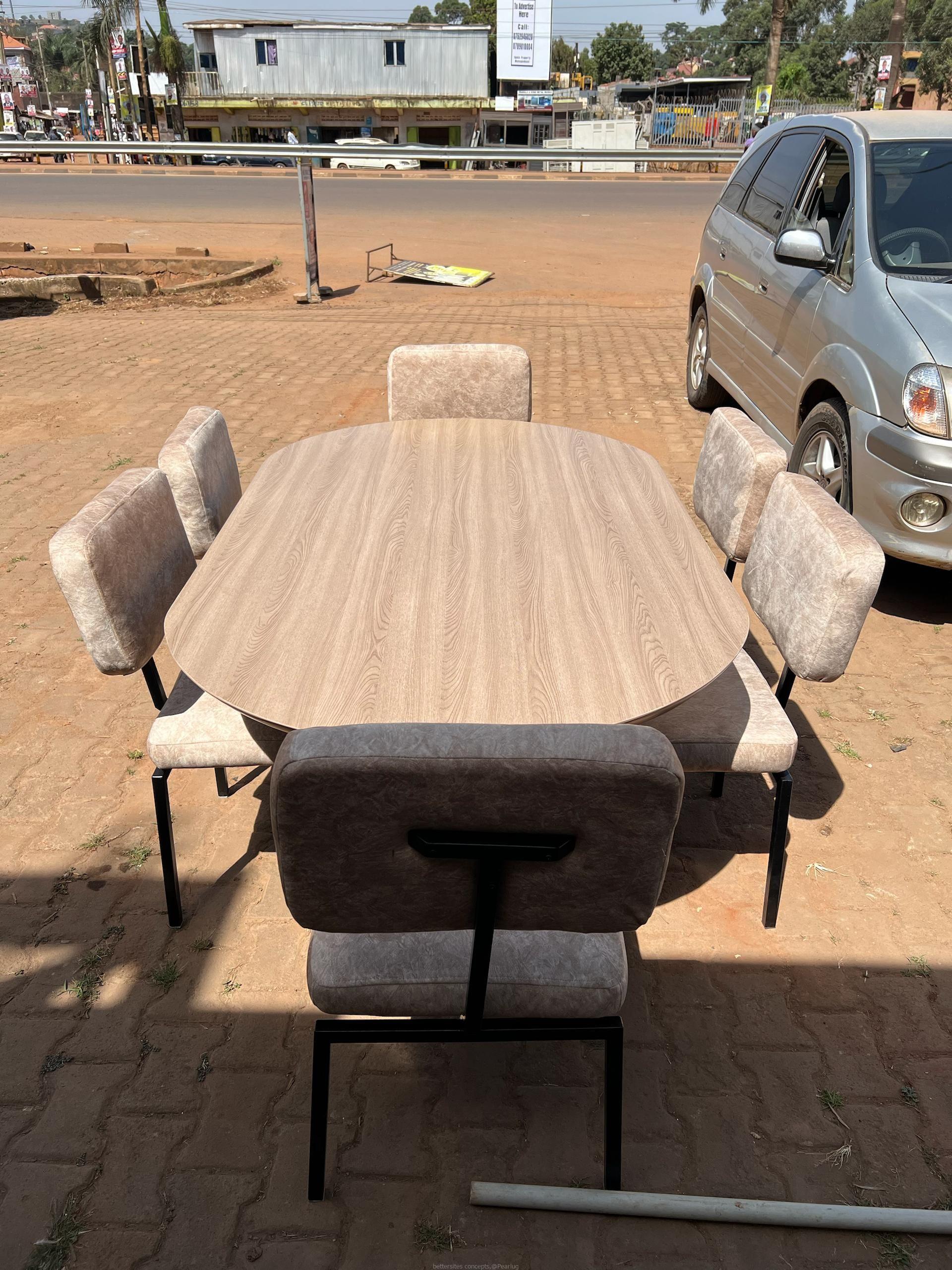 Dinning table 6seater
