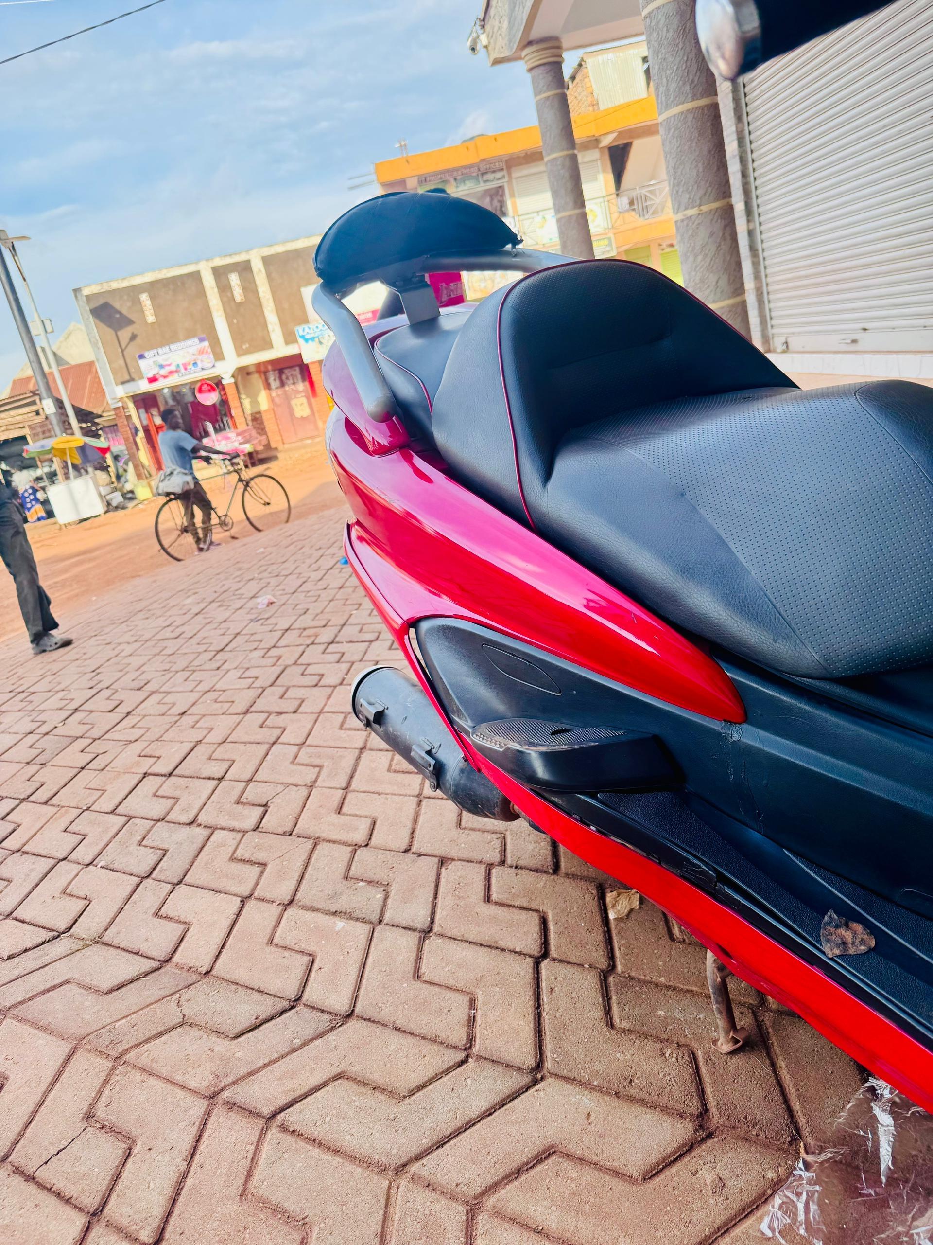 YAMAHA MAJESTY 250cc