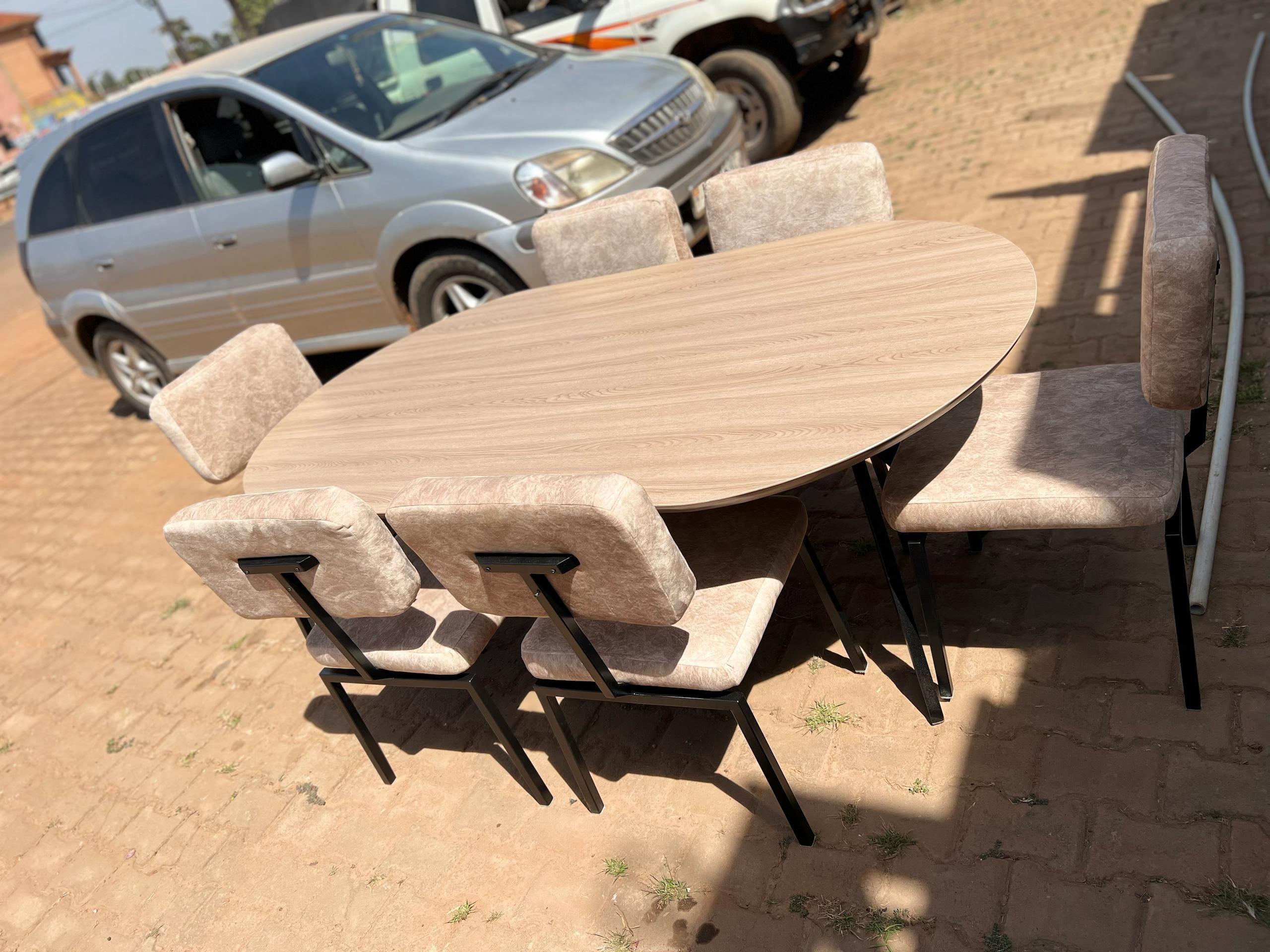 Dinning table 6seater