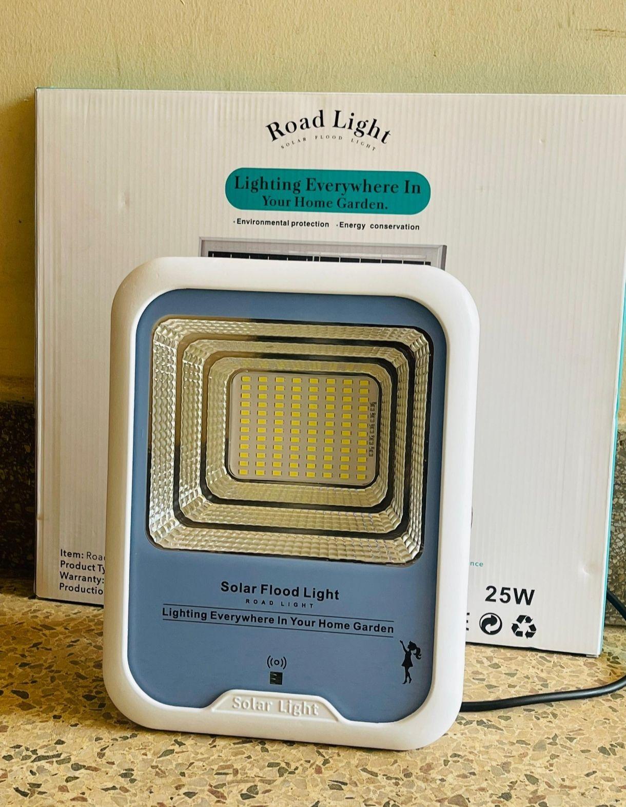 100watts solar floodlight for security