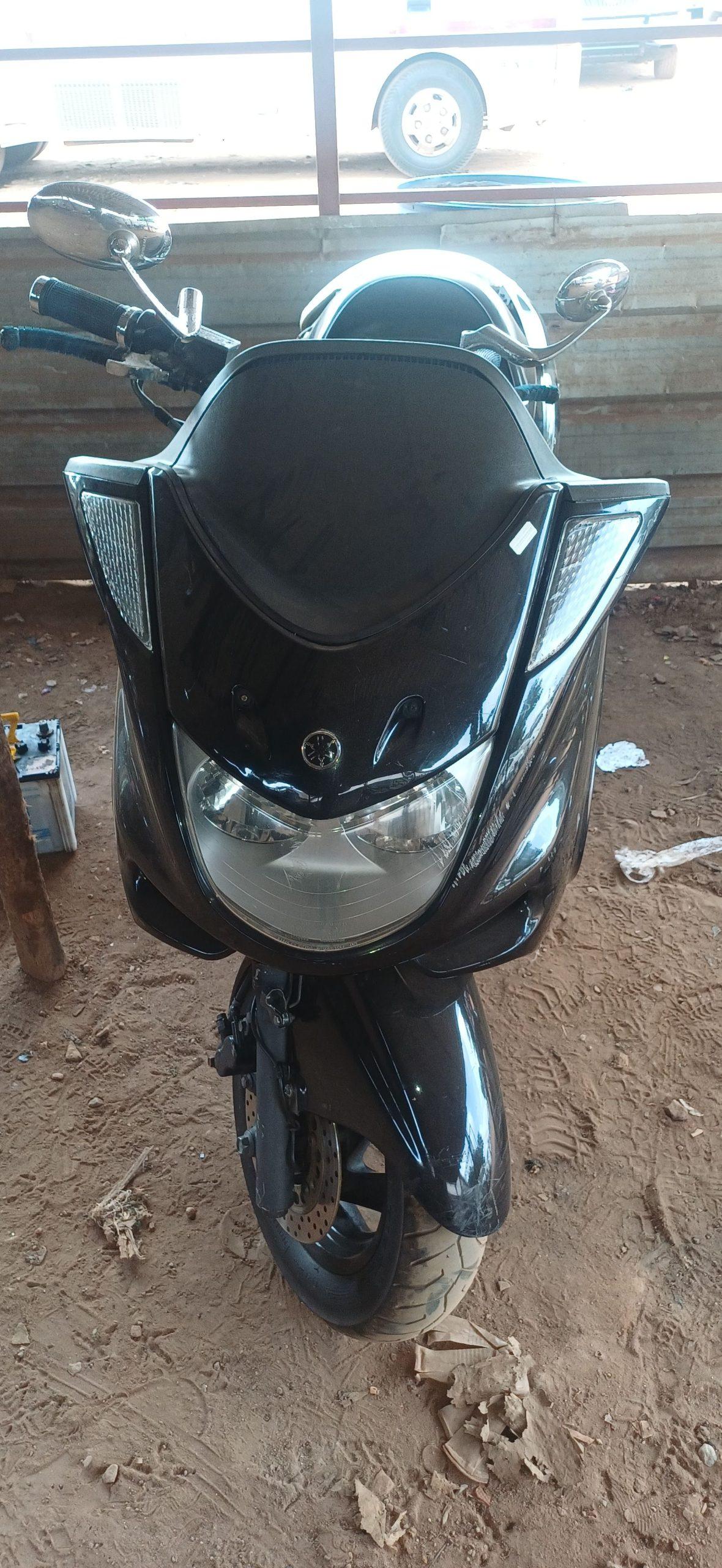 Yamaha majesty 250cc