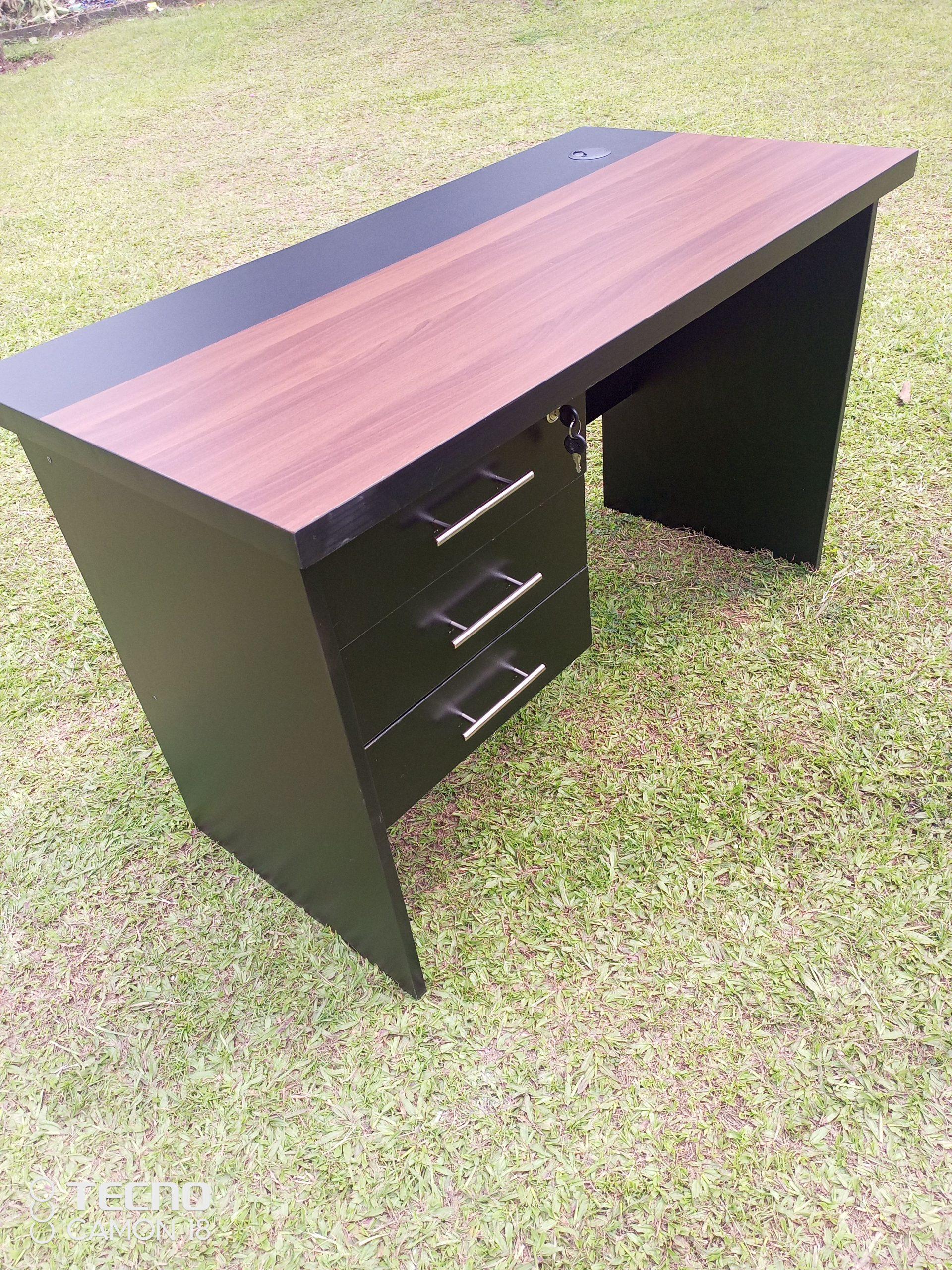 Office table