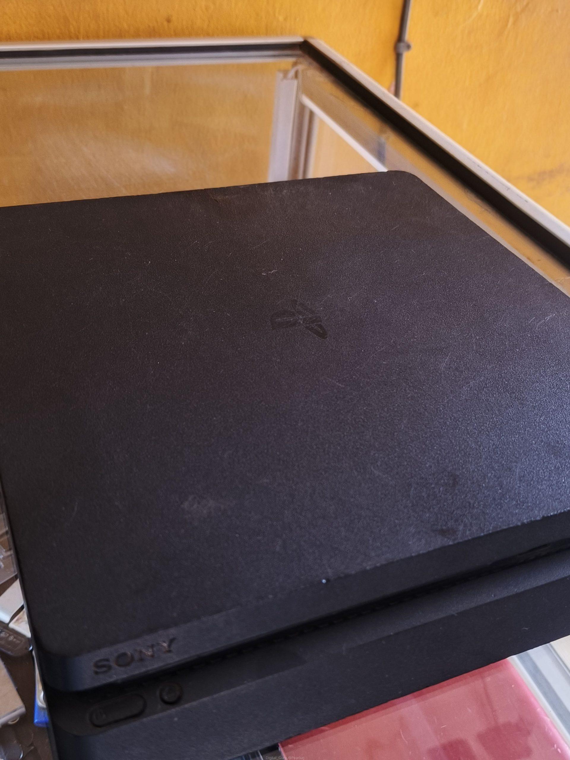 PlayStation 4 Slim